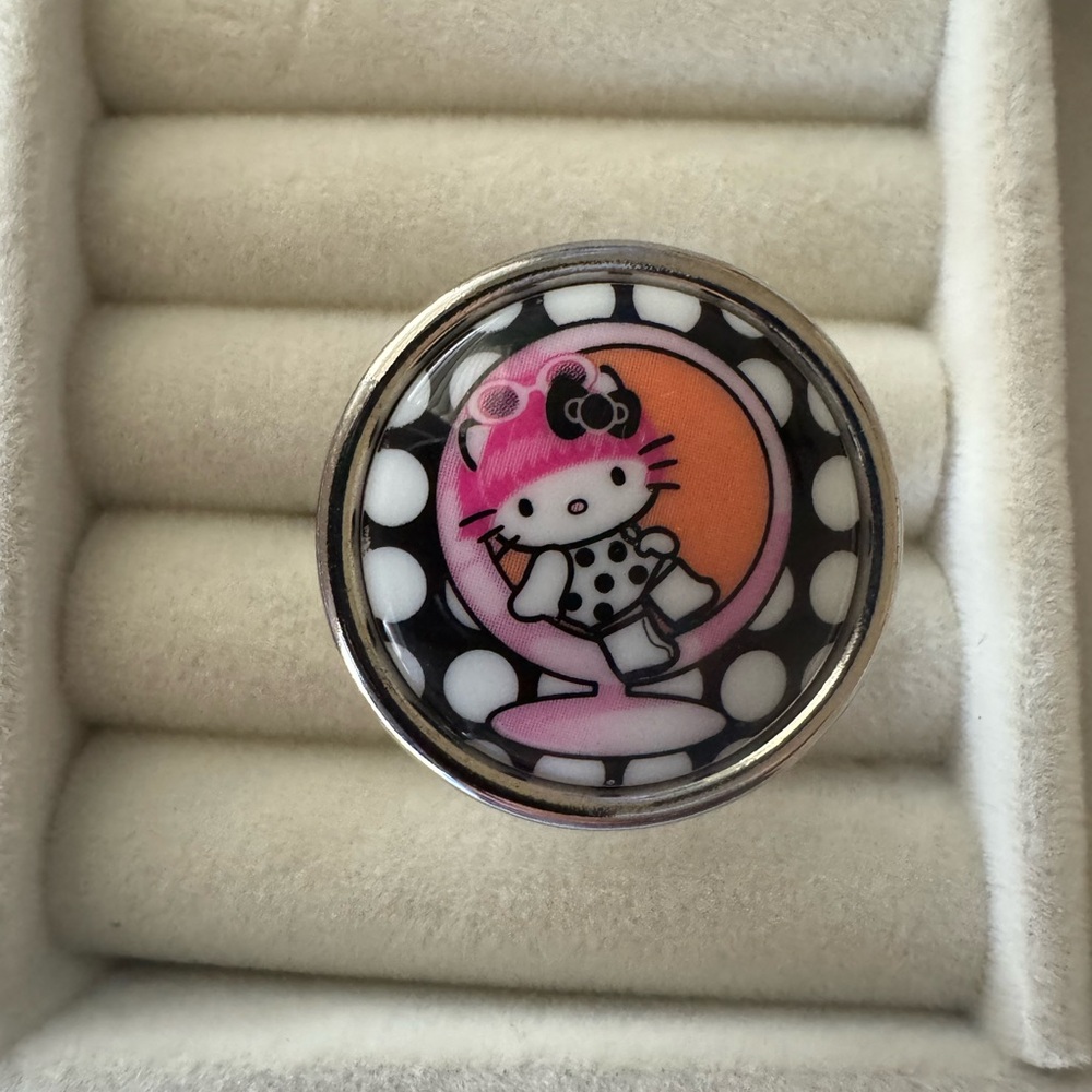 Hello Kitty Tarina Tarantino ring